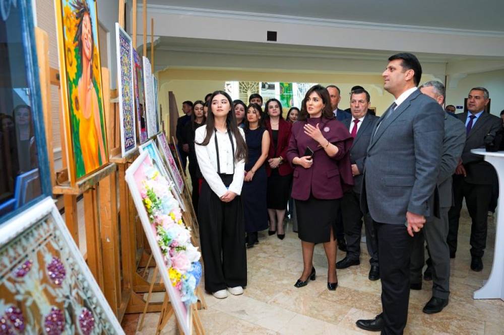 NDU-da “Şəhərsalma və memarlıq ili”nə həsr olunmuş  dekorativ-tətbiqi sənət nümunələrindən ibarət sərgi təşkil olunub