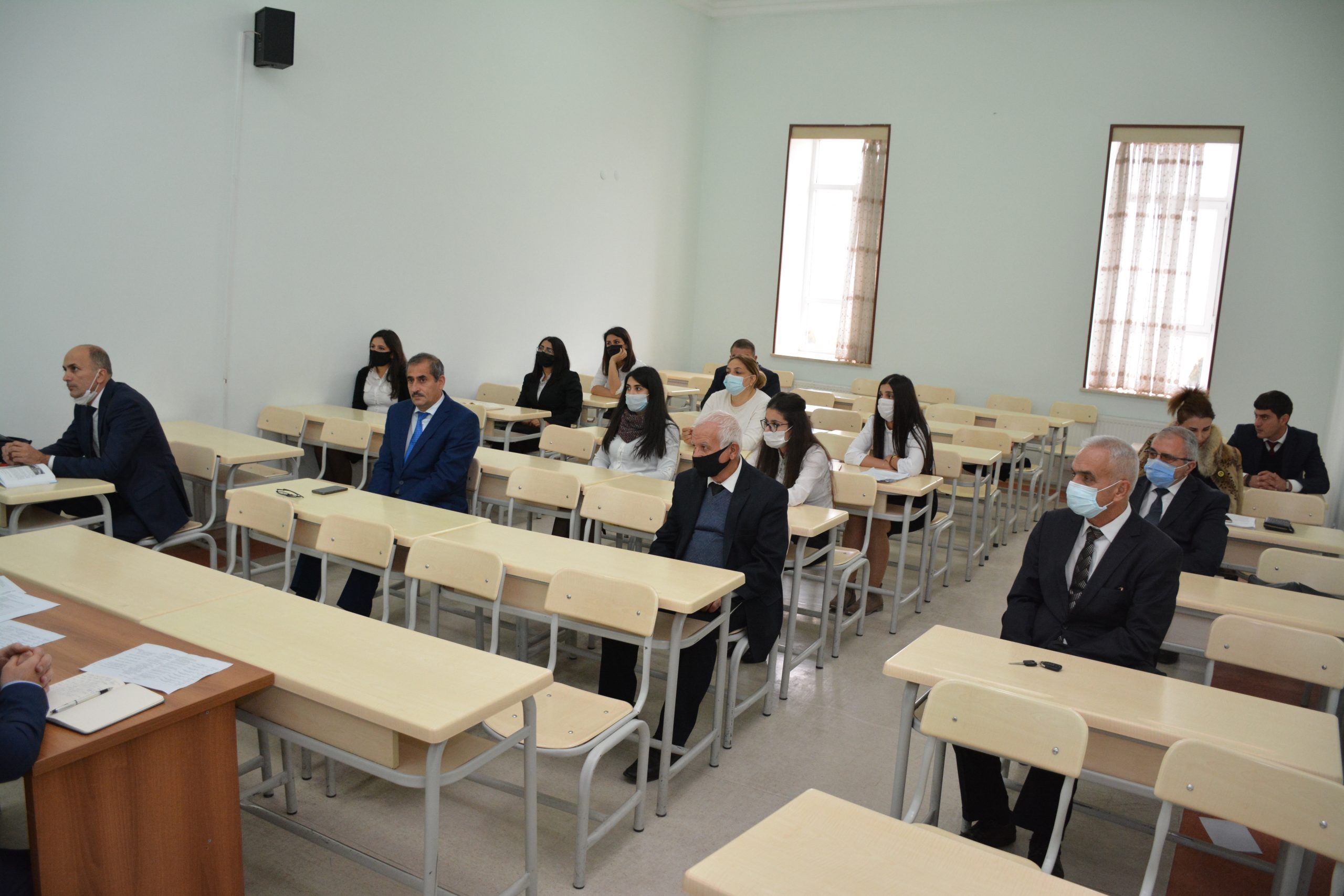 Universitetin Nəqliyyat və informasiya texnologiyaları kafedrasında elmi-tədqiqat işləri müzakirə edilib Universitetin Nəqliyyat və informasiya texnologiyaları kafedrasında elmi-tədqiqat işləri müzakirə edilib